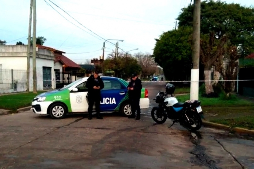 Quiso defender a un ciclista de los motrochorros: terminó herido de bala