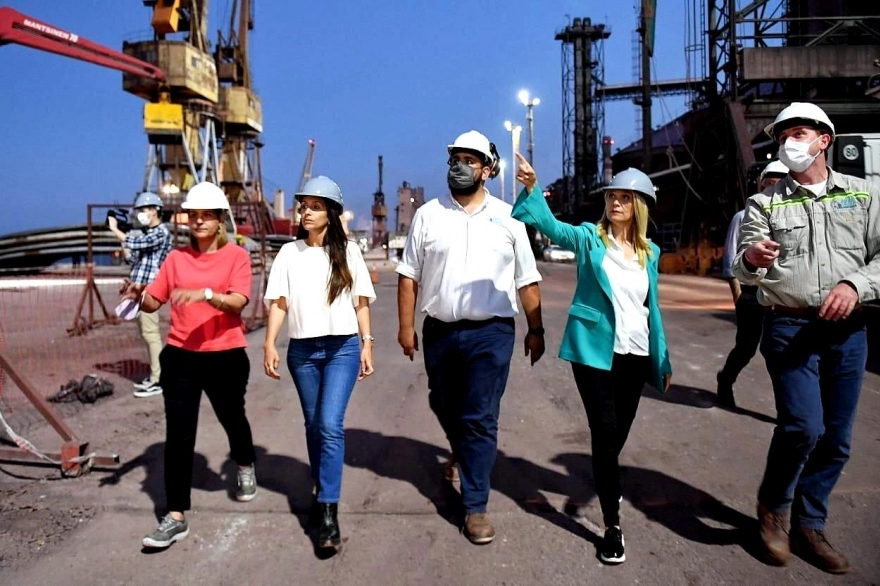 Magario en San Nicolás: presentó medidas para trabajadores portuarios