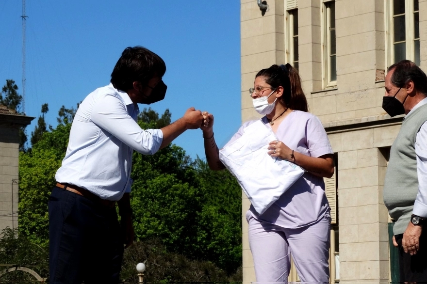 Provincia ofreció continuidad laboral a residentes de hospitales