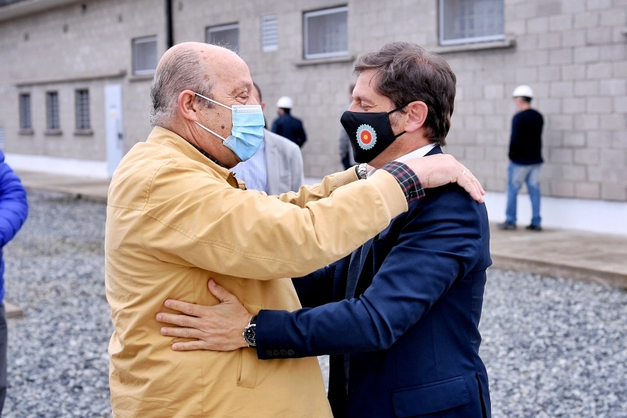 Kicillof en acto de obras de energía en Mar Chiquita