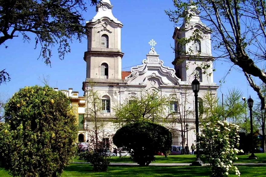 Arquitectura, naturaleza y gastronomía para descubrir en Pilar