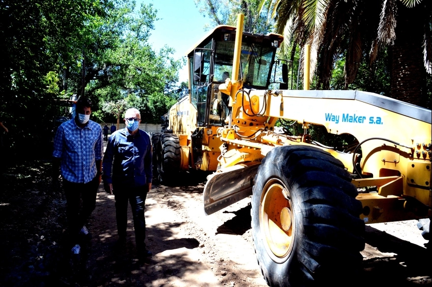 Zamora recorrió la primera etapa del plan de asfaltos en el barrio La Bota