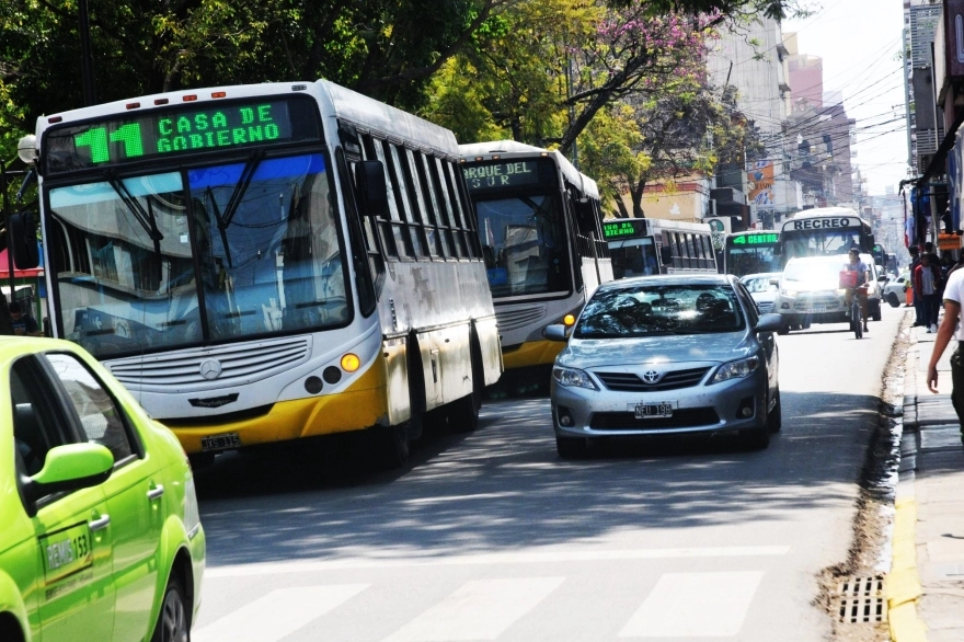 Paro de colectivos en el Interior del país: a qué lugares afectará