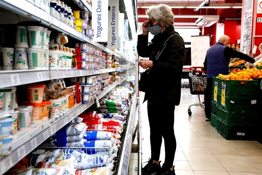 Con una inflación del 2,5% en noviembre, la suba interanual supera el 45%