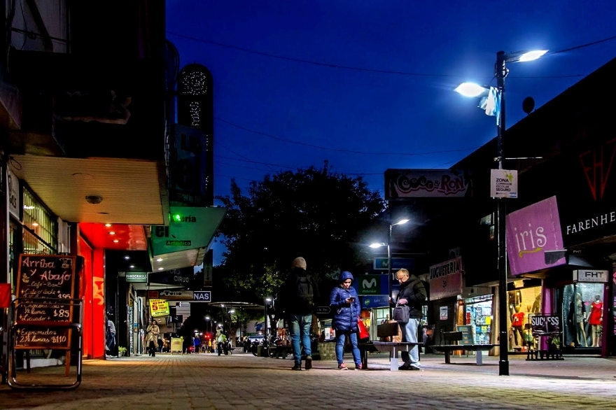 Noches de descuentos de Navidad en los centros comerciales de Quilmes