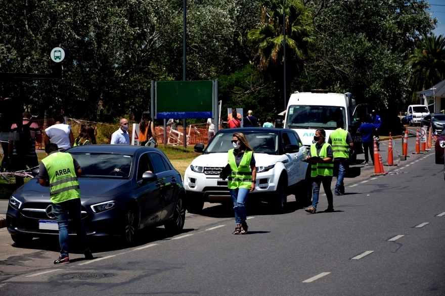 Autos y deudas de lujo: más de 20 millones de pesos en patente