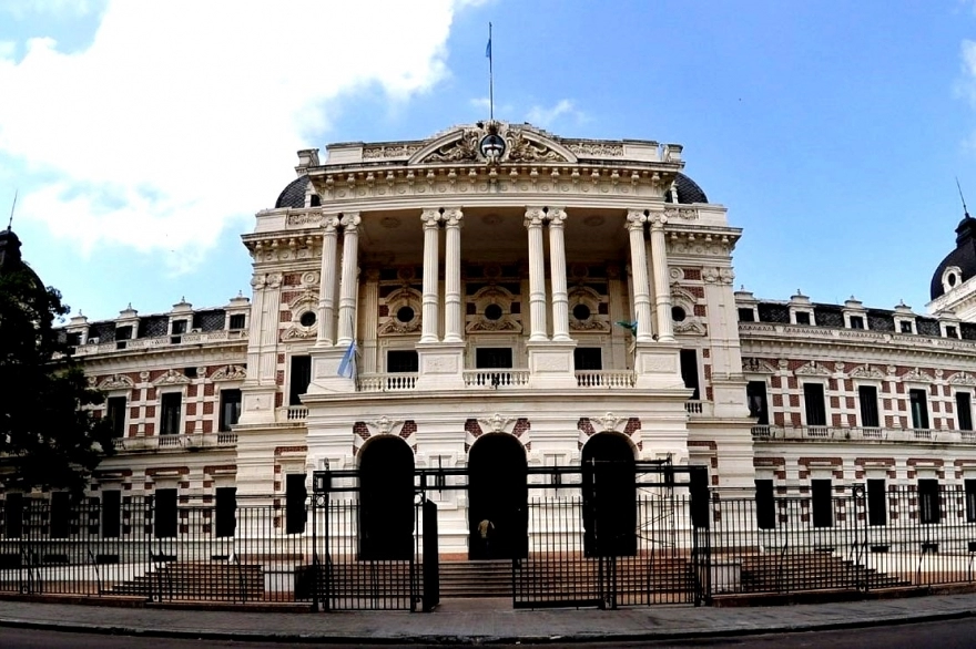 Bono a estatales bonaerenses: cronograma de pago completo