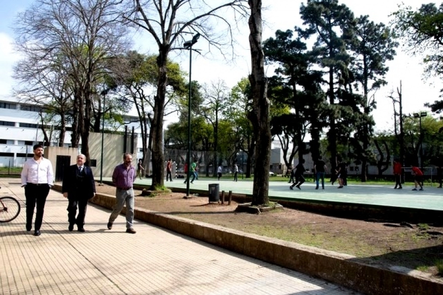 Nueva pista de Atletismo en la UNLP: tendrá 400 metros y 6 carriles