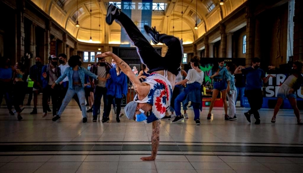 Día Mundial del Agua: Aysa sorprendió con shows en la Estación de Retiro