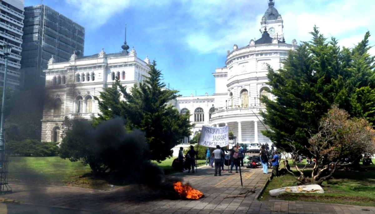 Una diputada bonaerense pide suspender planes sociales a quienes corten las calles