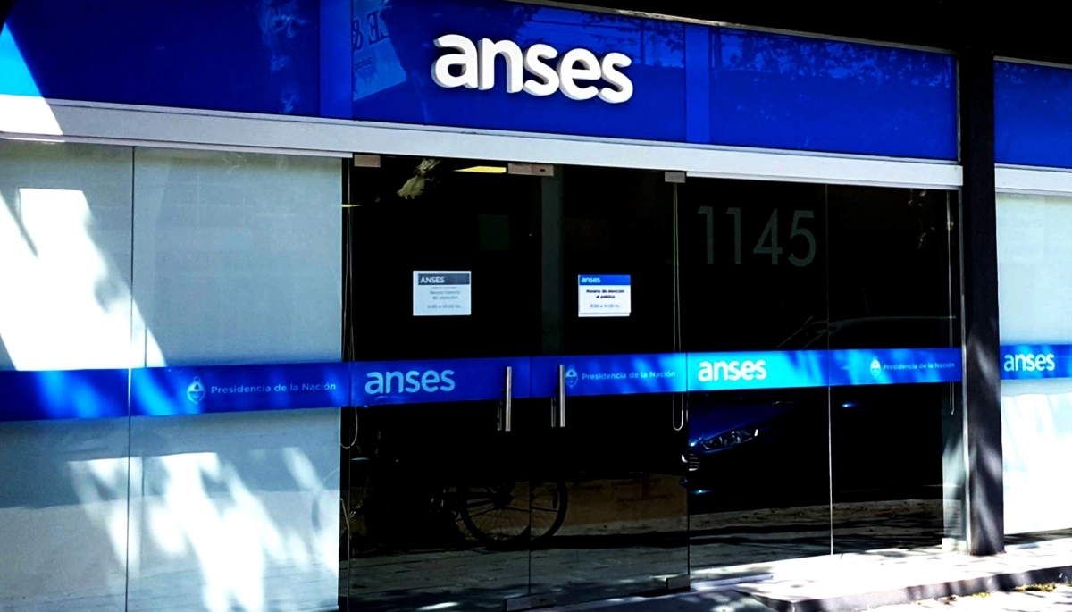 Anses y un nuevo trámite para quienes quieran cambiar la titularidad de la AUH