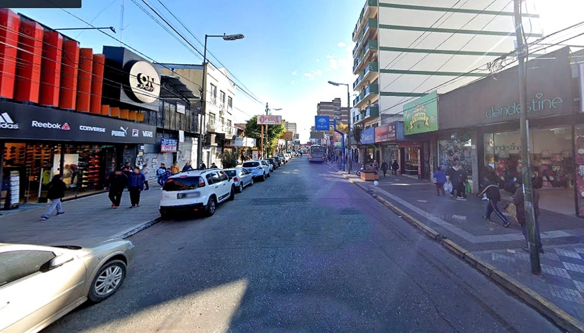 Video: fue a comprar helado y cuando no la veían, pesó a su bebé en una balanza