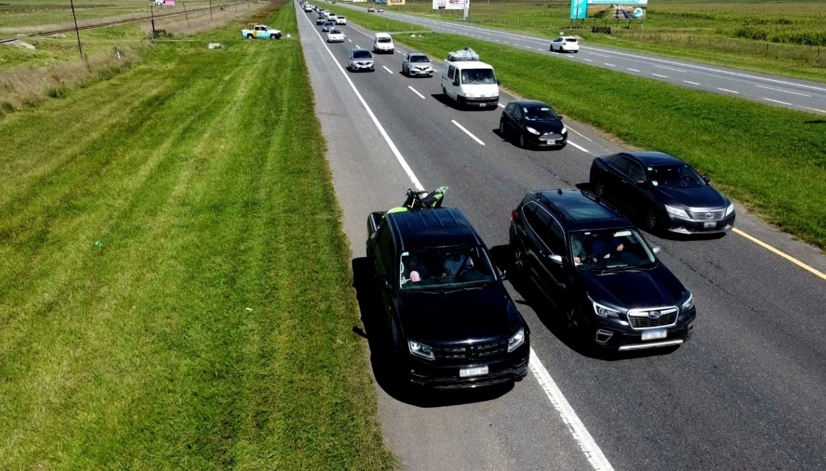 Con drones y cámaras, controlarán a quienes circulen por las banquinas de las rutas