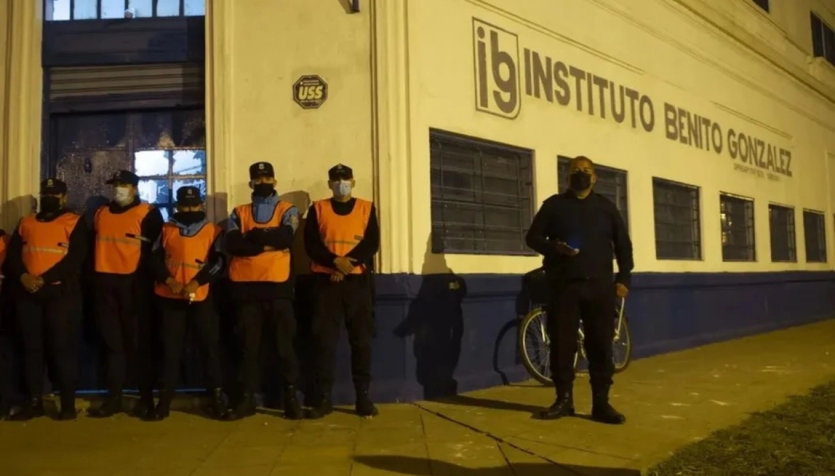 En Bernal, un instituto escolar está cerrado por presunto abuso sexual