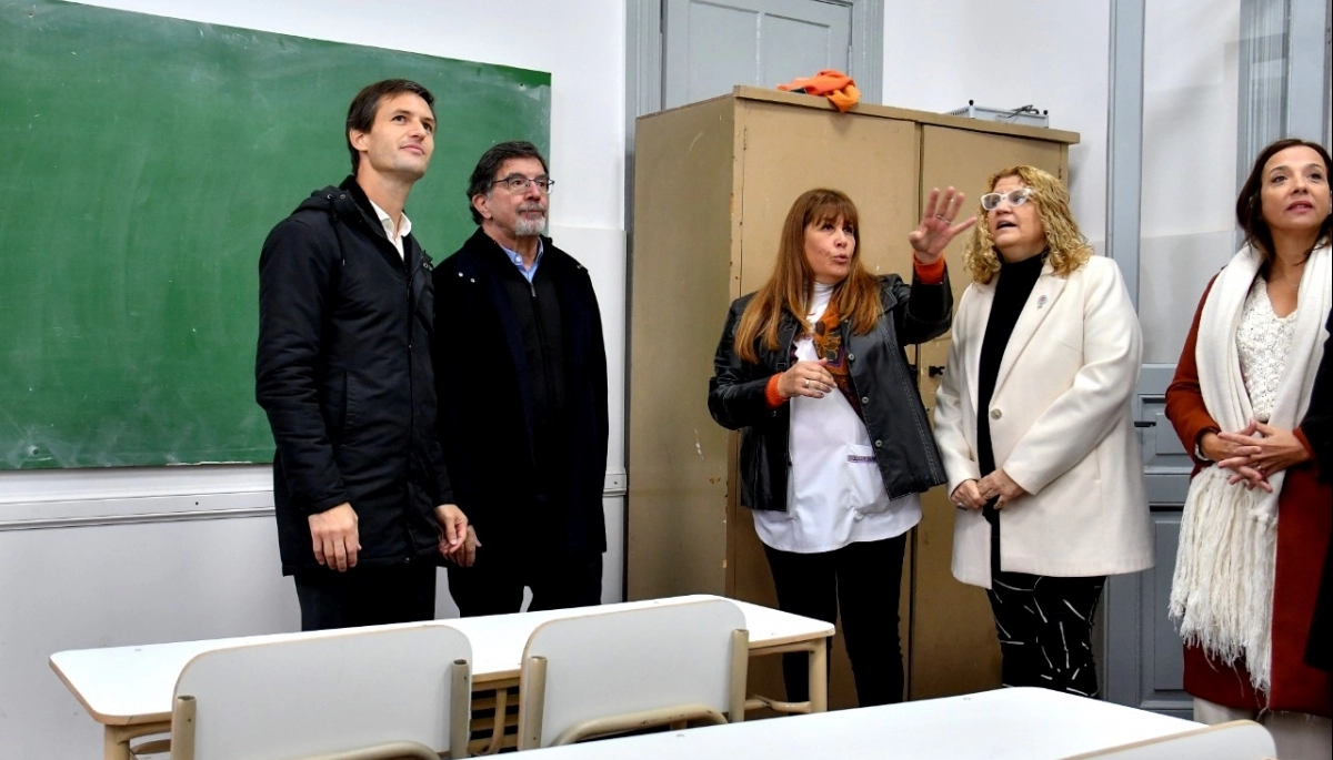 Mantegazza y Sileoni supervisaron obras en la Escuela Primaria N°1 de San Vicente