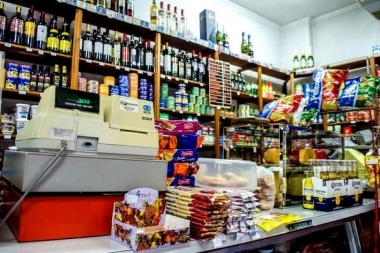 Comerciantes denuncian aumento de más del 15 por ciento en precios de la mercadería