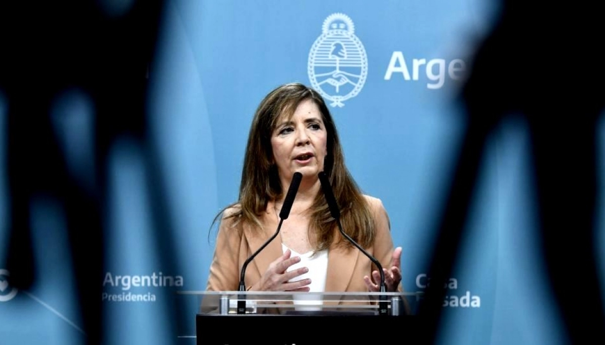 Cerruti dejó de ser portavoz presidencial: será la secretaria de Comunicación y Prensa