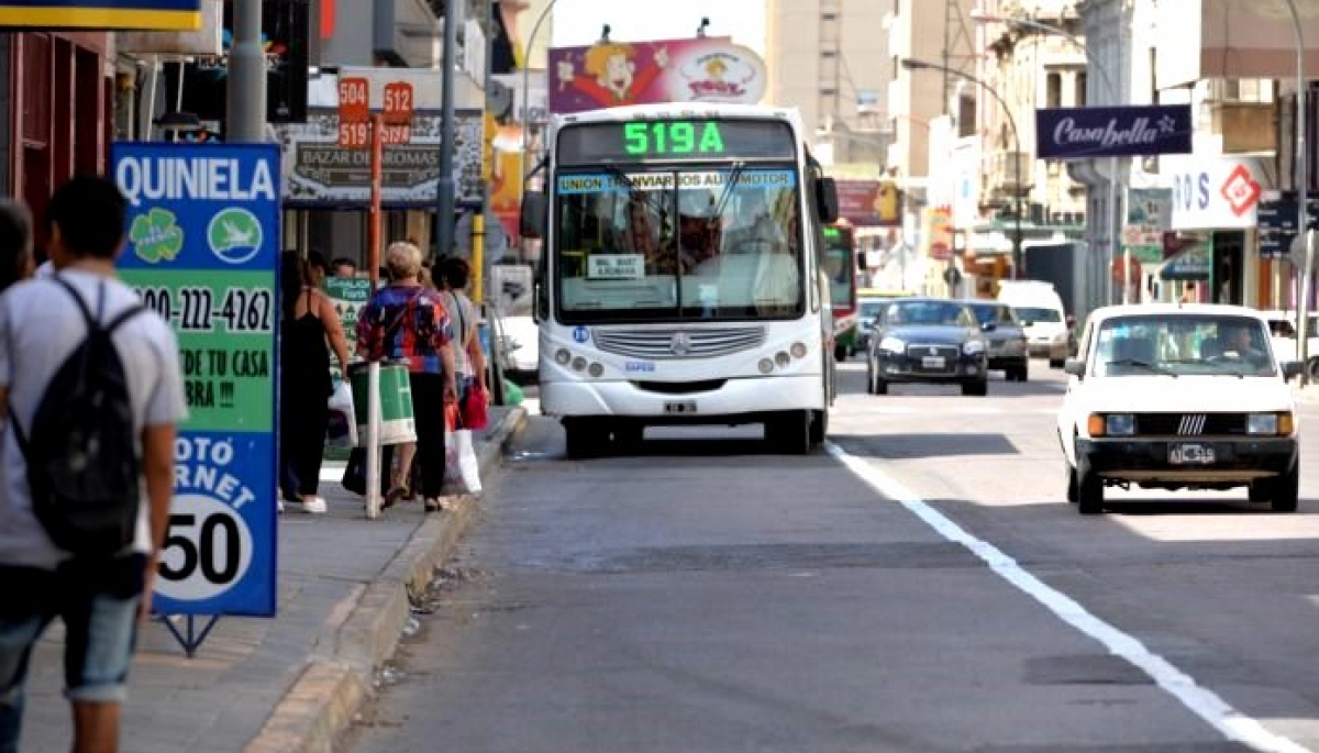 Paro de colectivos en el Área Metropolitana