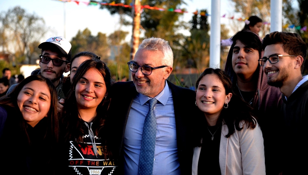 Zamora respaldó a Batakis y pidió diálogo entre todas las fuerzas políticas