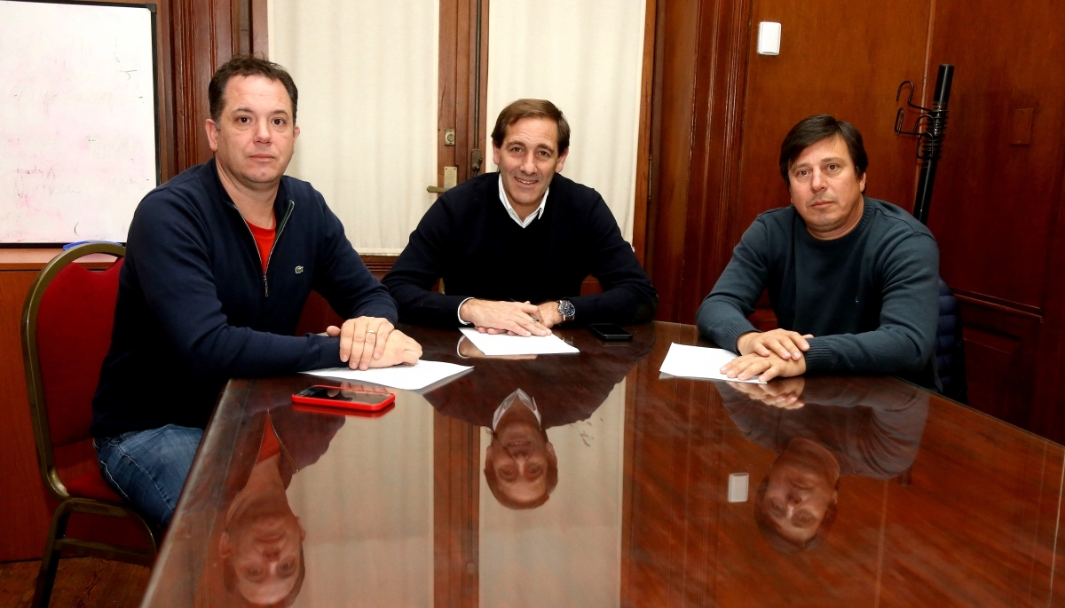 La Plata: Garro concretó un nuevo acuerdo paritario para los trabajadores municipales