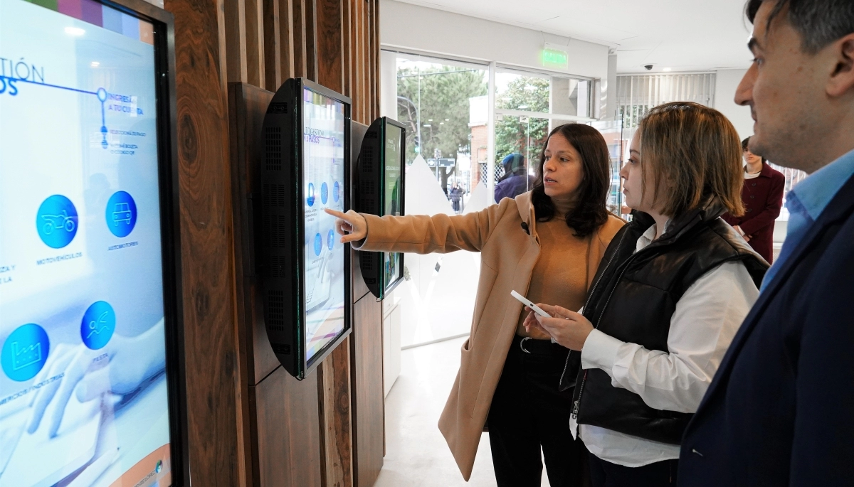 Soledad Martínez visitó las remodelaciones en la delegación Villa Martelli