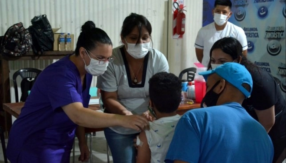 Vacunación Covid: Provincia enviará turnos para niños de 6 meses a 3 años