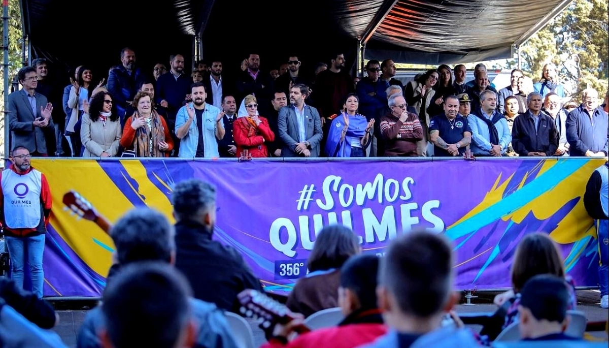 Mayra Mendoza encabezó un nuevo aniversario de Quilmes junto a 50 mil vecinos