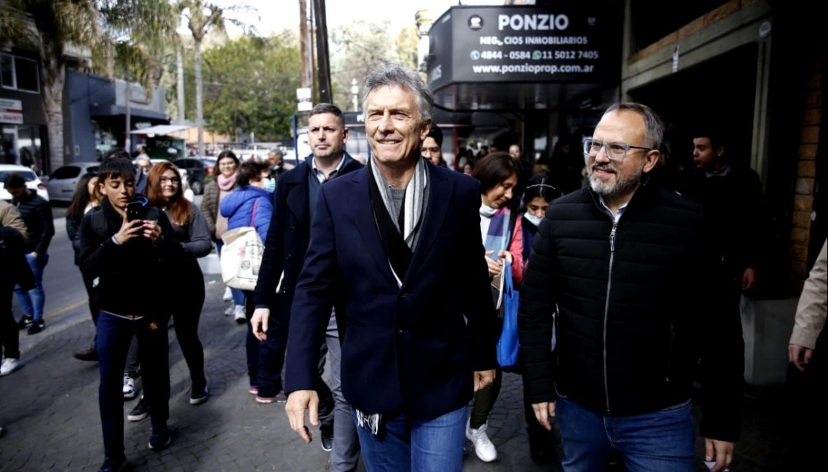 Macri volvió a hacer pie en el Conurbano: recorrida con Valenzuela en Tres de Febrero