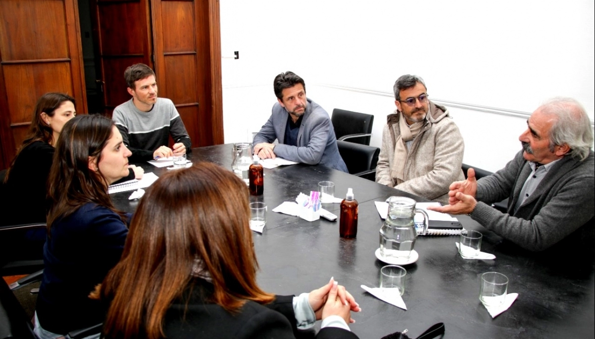 Costa encabezó una reunión clave con representantes de la Unión Industrial
