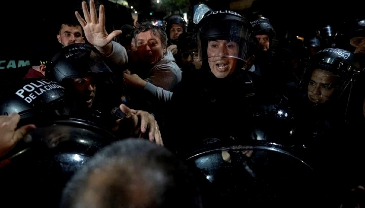 Kicillof, Insaurralde Y Larroque repudiaron la agresión de la Policía de la Ciudad a Máximo