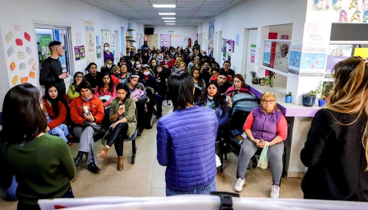 Quilmes Oeste: Mayra Mendoza debatió con vecinos la ejecución de obras claves