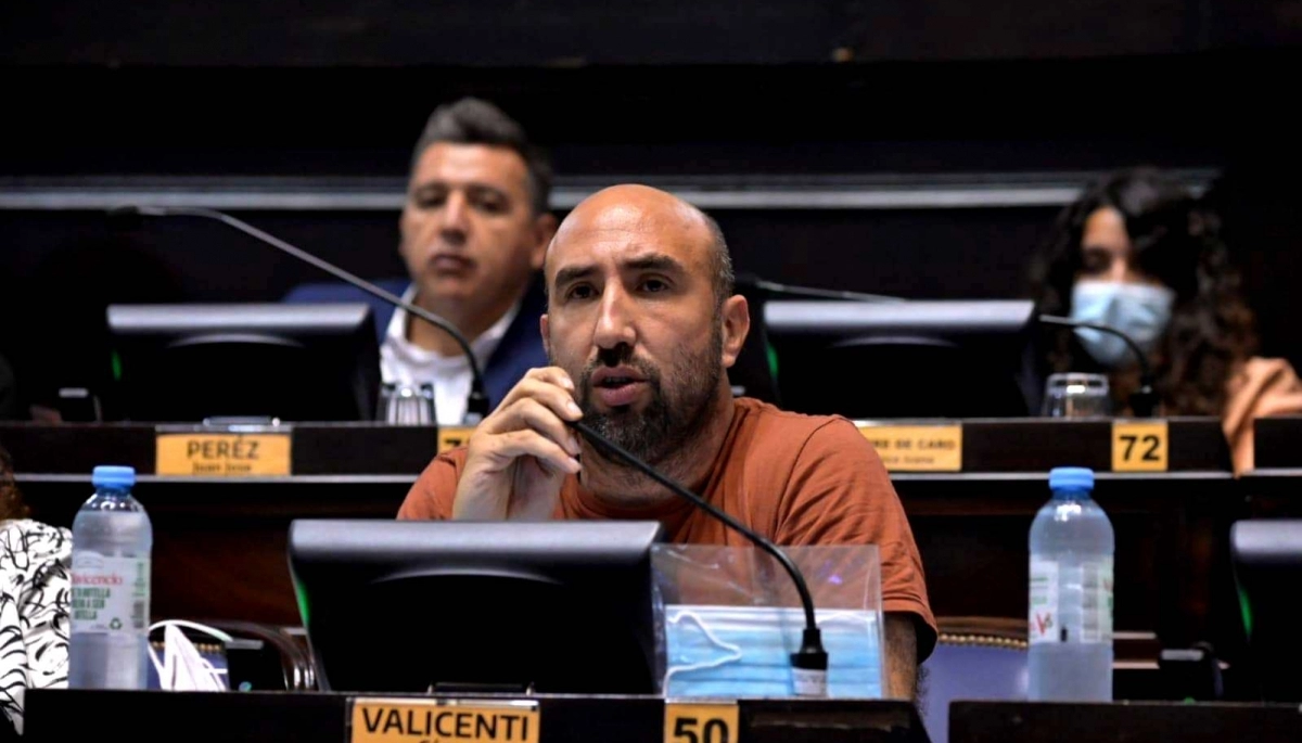 Valicenti: "Si hoy Cristina estuviese muerta, estaríamos viviendo una guerra civil"