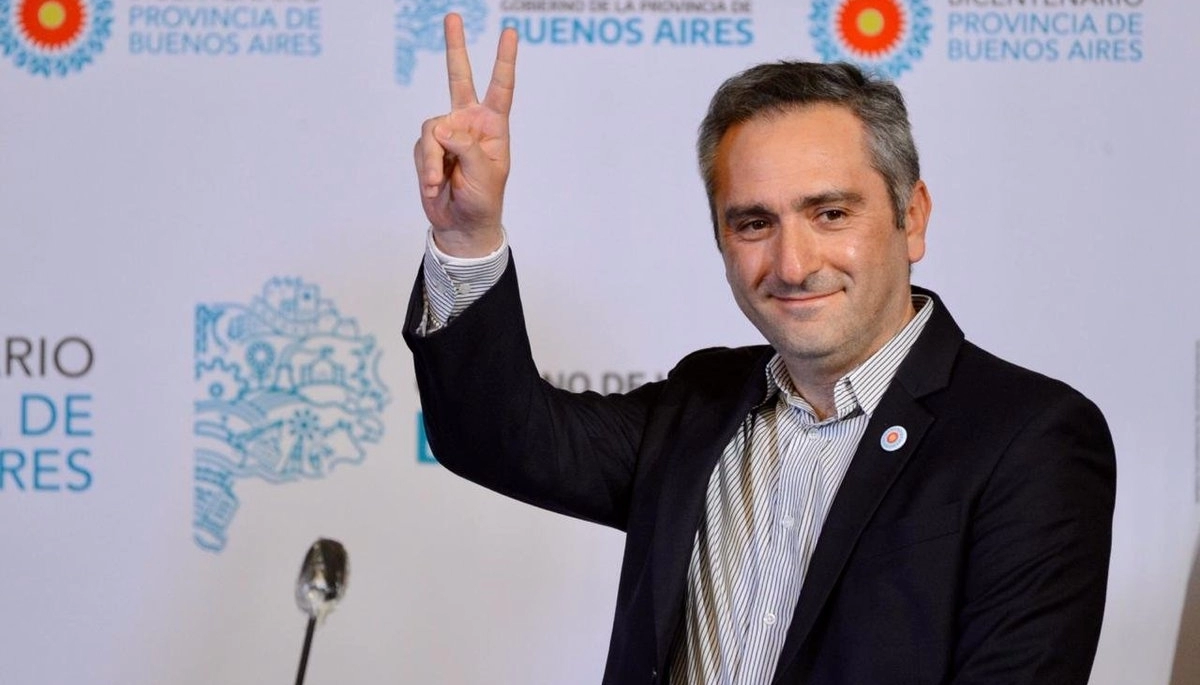 Larroque: “Tenemos que empezar a debatir si va a haber que hacer política con chaleco antibalas”