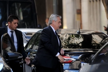 Intento de magnicidio: Alberto Fernández visitó a Cristina Kirchner en su departamento de Recoleta