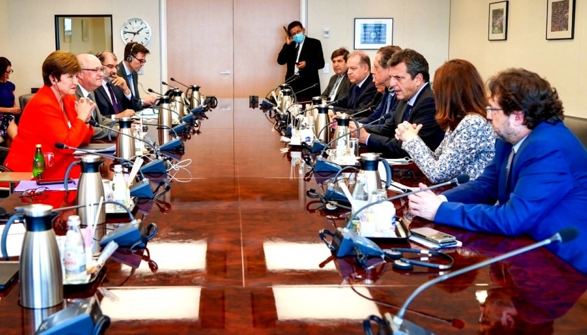 Massa y una reunión positiva con Georgieva: lo felicitó por “el compromiso” con el FMI