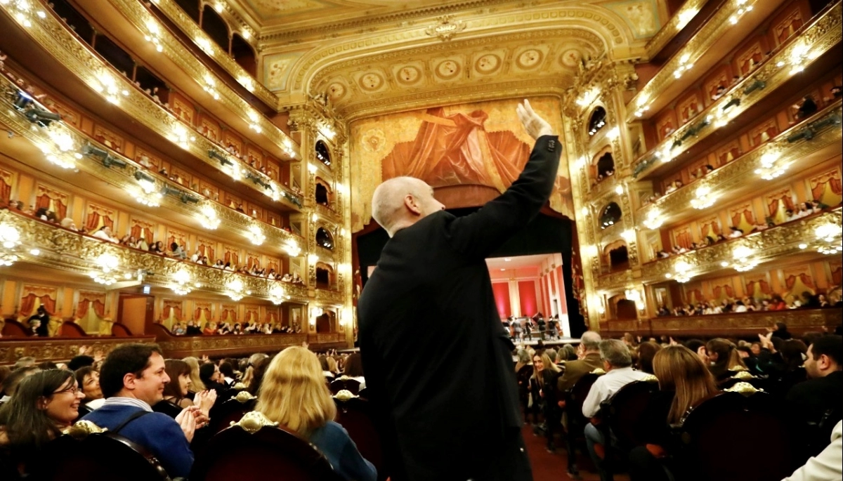 Rodríguez Larreta homenajeó a los docentes en el Teatro Colón: "Gracias por tanto compromiso"
