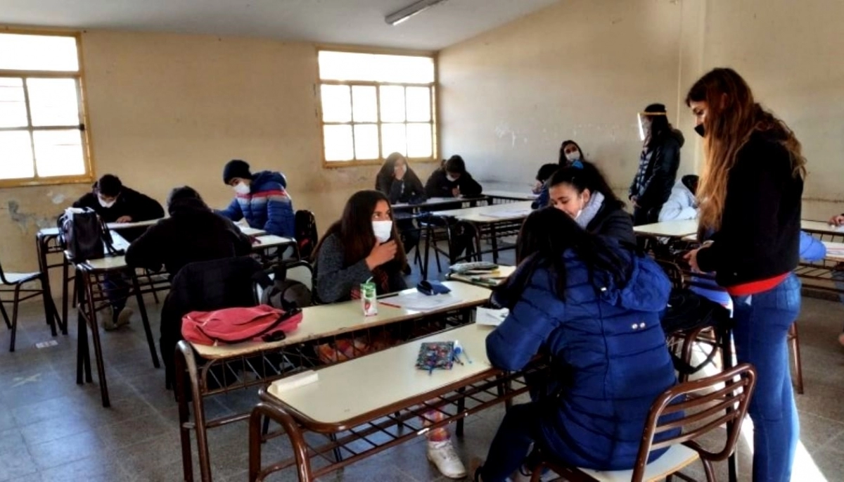 Números en Provincia: más de 20 mil chicos no volvieron a la escuela tras la pandemia