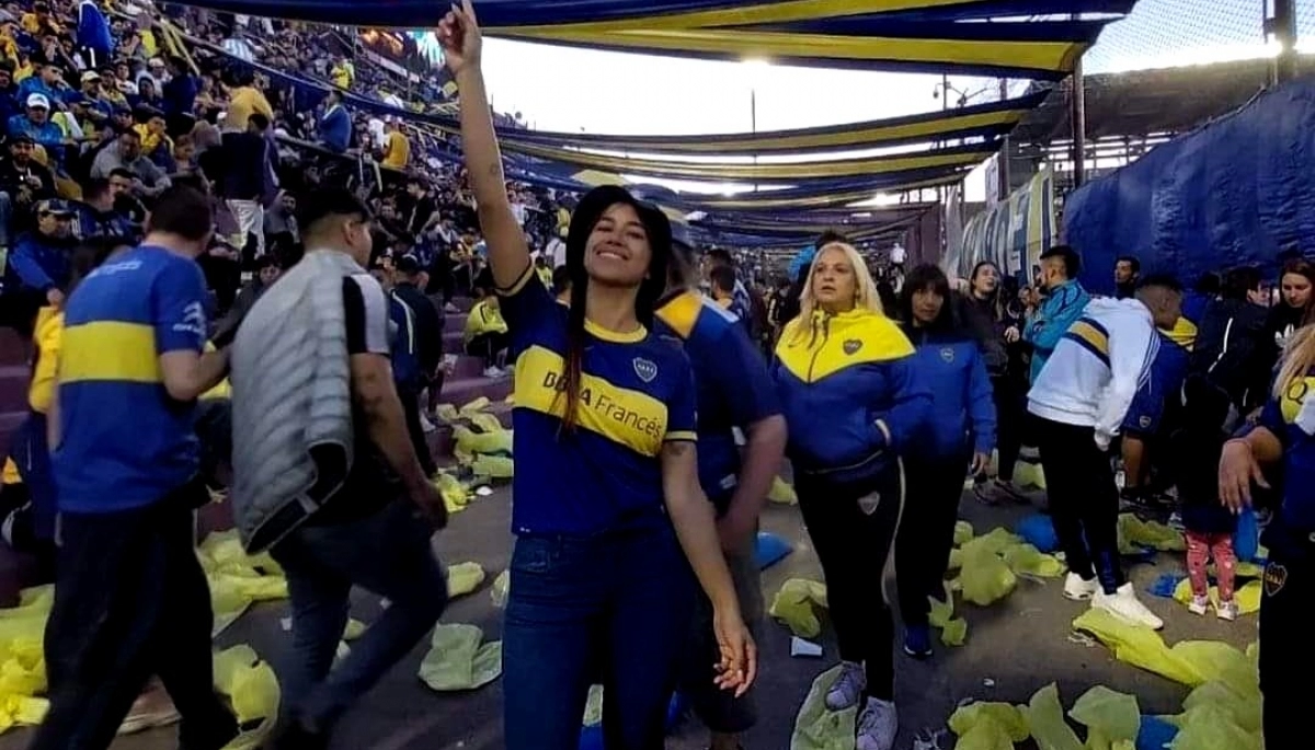 Conmoción por el choque de un micro de hinchas de Boca: murió una joven de González Catán