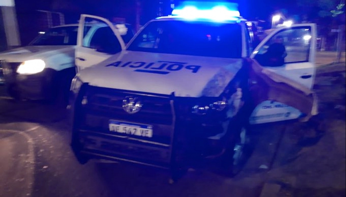 Intento de asalto a un policía terminó en tiroteo, persecución y violento choque en Padua