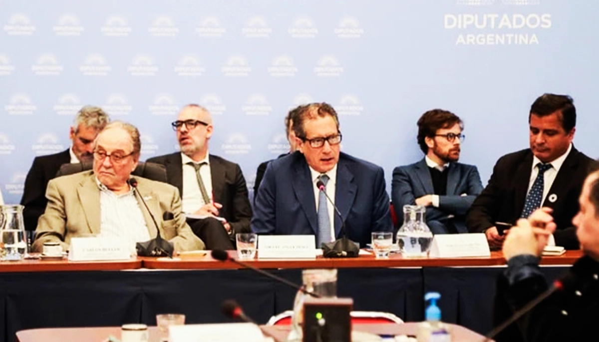 Pesce confía que se desacelerará la inflación y no habrá “saltos bruscos” en el dólar