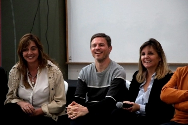 Costa y una visita especial a los egresados que parten rumbo a su Viaje de Fin de Curso