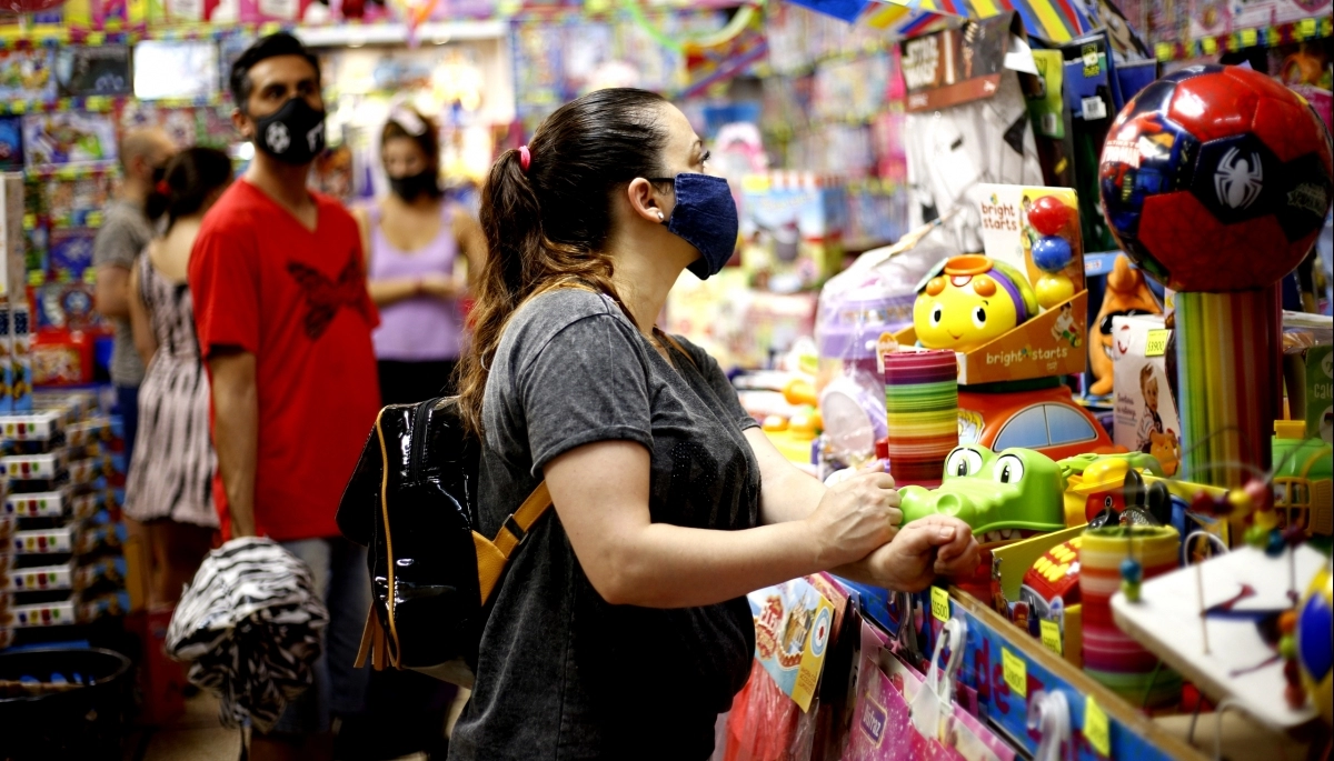 Valenzuela promueve la baja de impuestos con un mapa de Municipios donde invertir