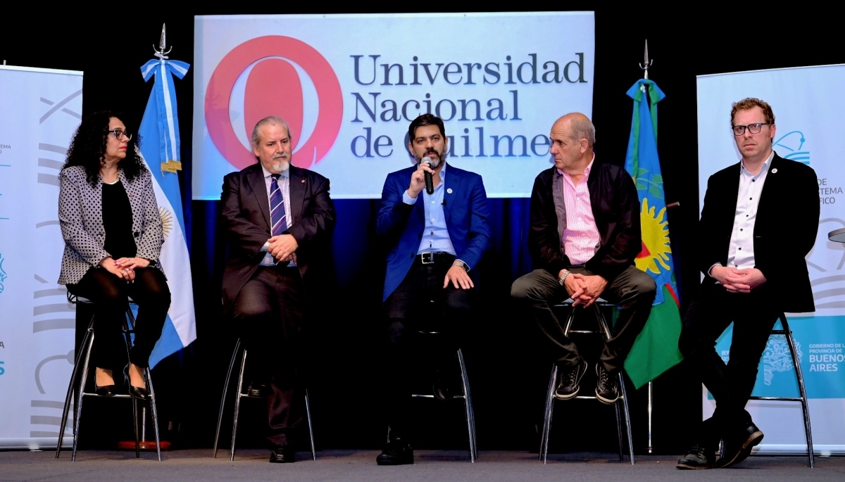 La Provincia puso en marcha el Programa Puentes: firmó convenios con la UNQ