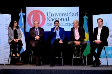 La Provincia puso en marcha el Programa Puentes: firmó convenios con la UNQ