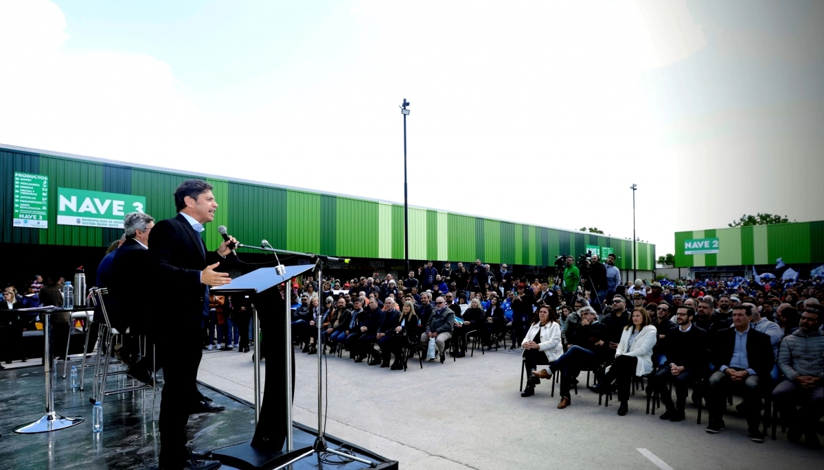 Kicillof inauguró el Mercado de Ensenada y destacó a los productores locales