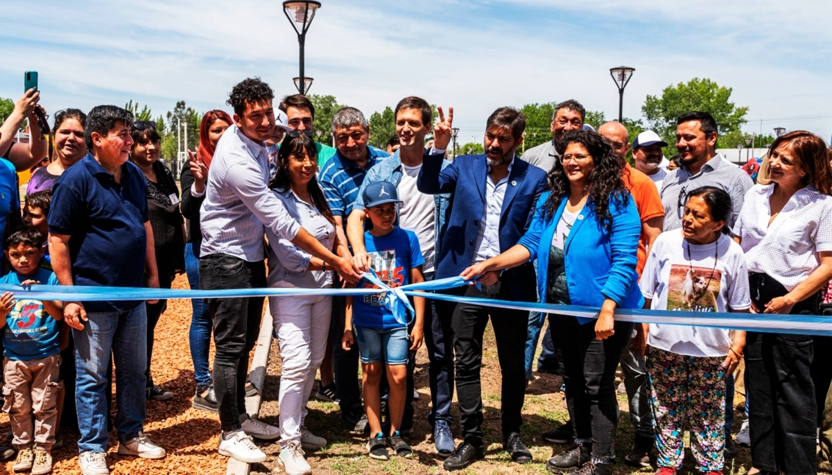 En San Vicente: Bianco, Barrios y Mantegazza inauguraron la plaza Amarilla de San José