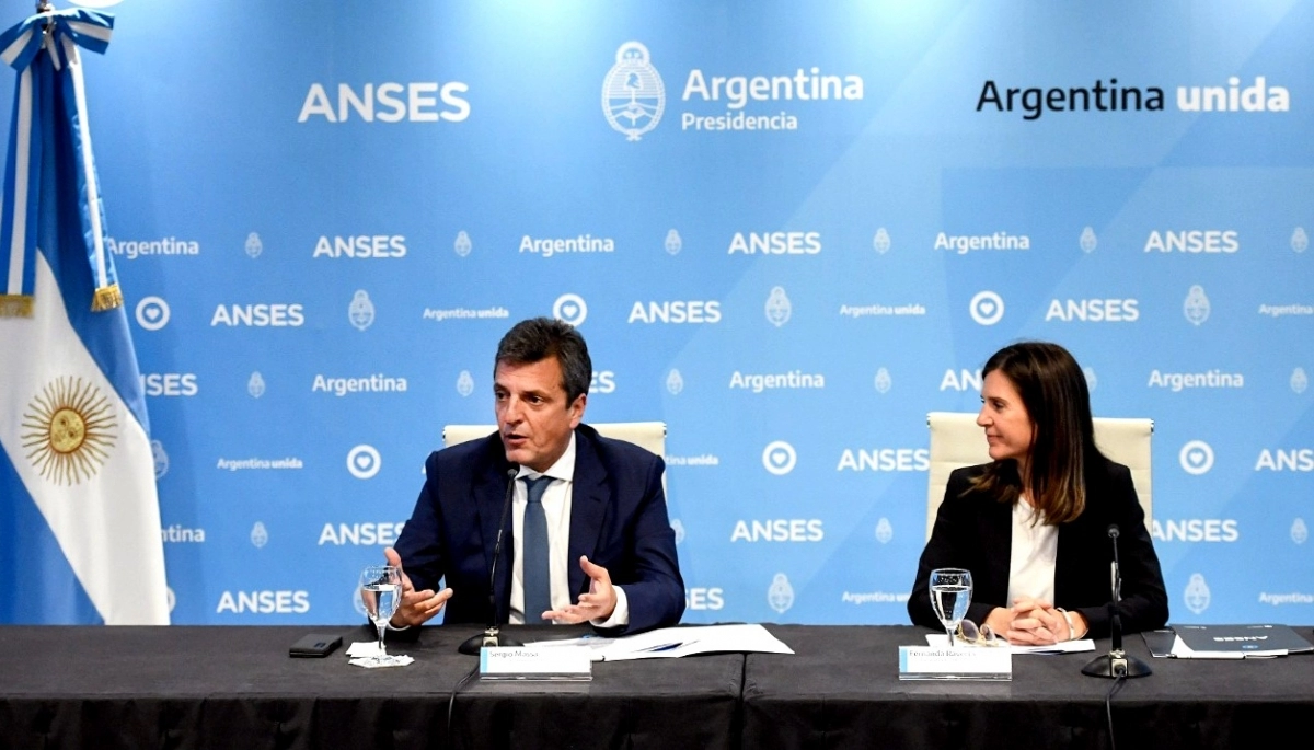 Massa y Raverta anunciaron nuevo aumento y bono extra para jubilados ANSES
