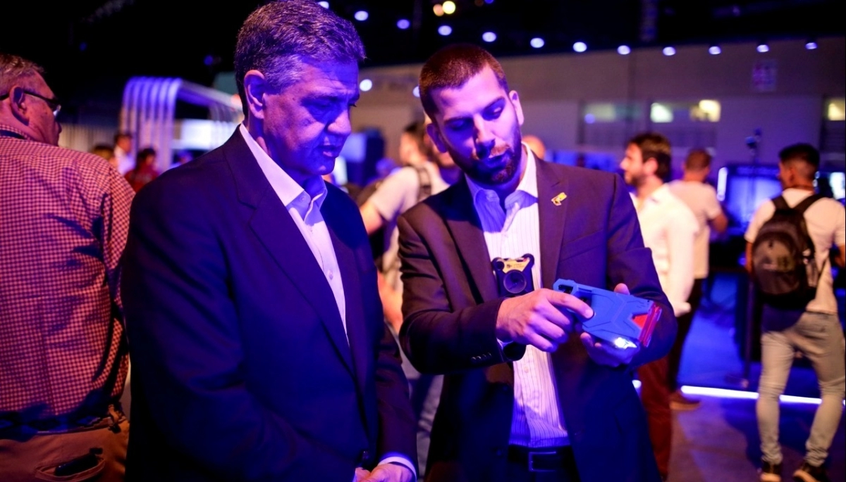 Muestra de vehículos, armas taser y monitoreo: Jorge Macri inauguró la Expo Seguridad BA
