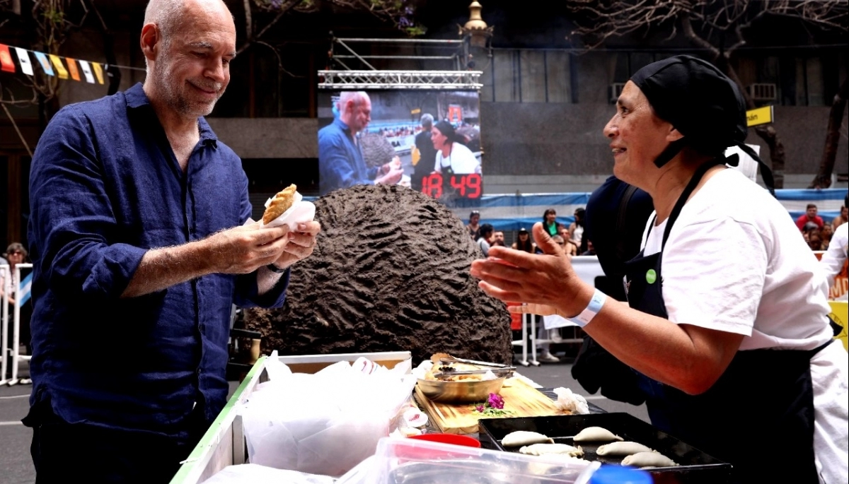 Larreta participó de la Fiesta de la Empanada y destacó al sector gastronómico