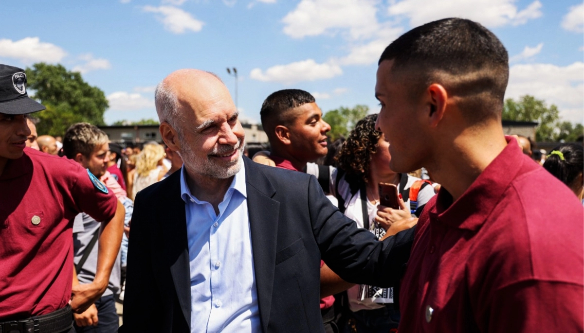 Larreta, con cadetes de la Policía porteña: "Sueño con un país en el que todos vivamos seguros"